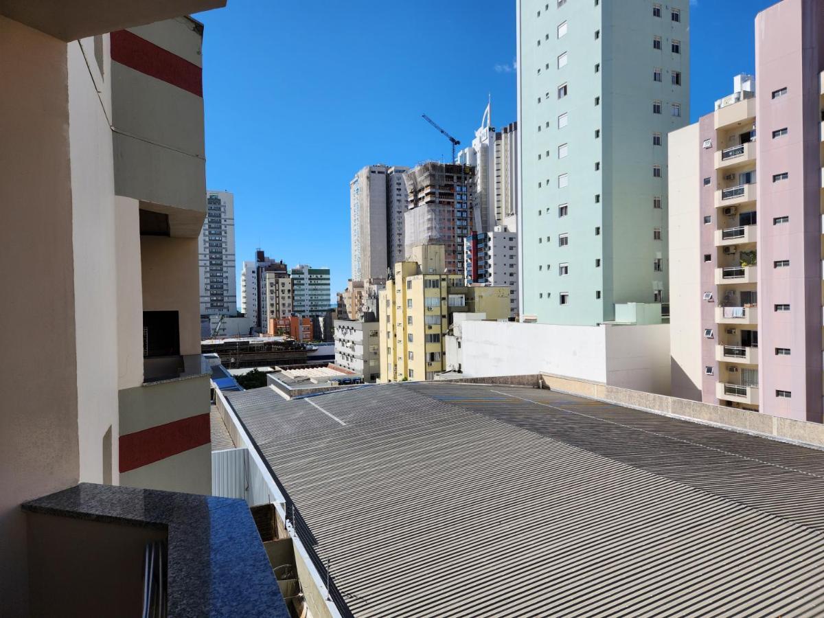 2 Quartos A 200Mts Praia Central, Garagem, Churrasqueira, Wi-Fi 90 Mbps, Pet Friendly Balneário Camboriú Kültér fotó