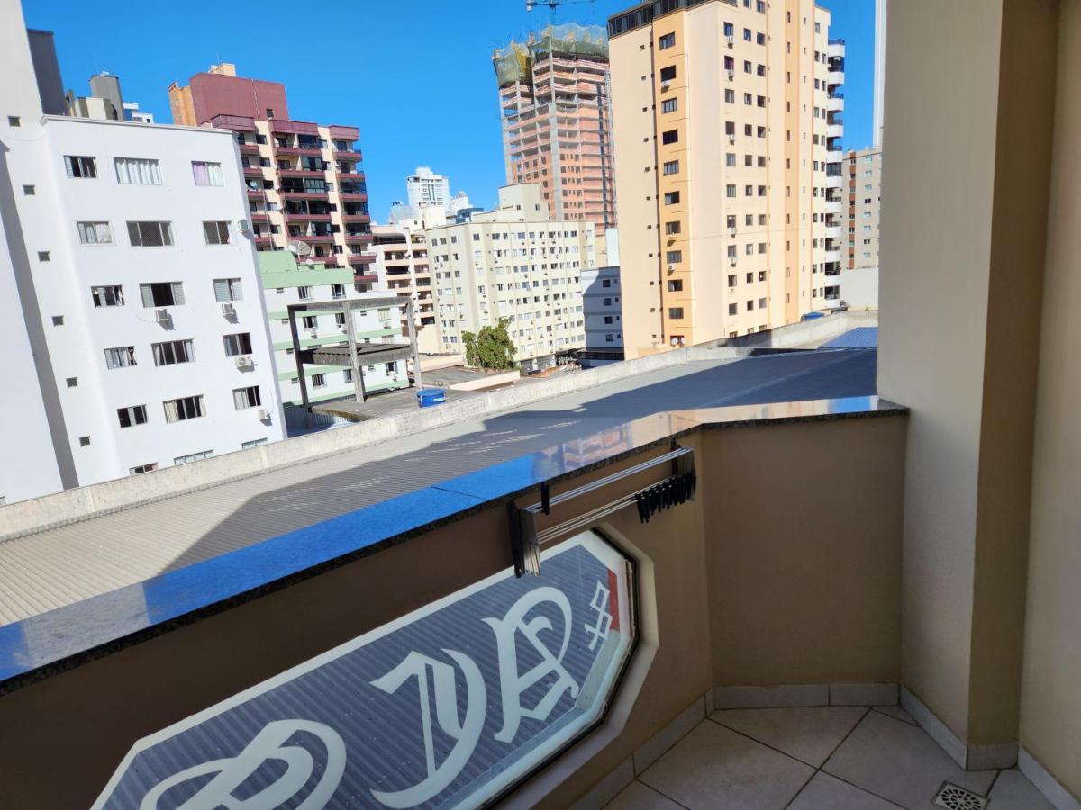 2 Quartos A 200Mts Praia Central, Garagem, Churrasqueira, Wi-Fi 90 Mbps, Pet Friendly Balneário Camboriú Kültér fotó