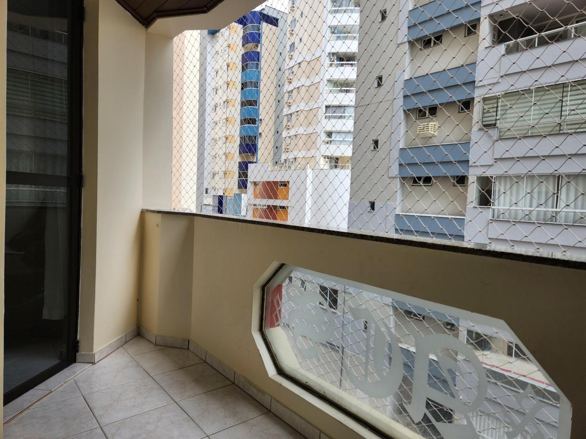 2 Quartos A 200Mts Praia Central, Garagem, Churrasqueira, Wi-Fi 90 Mbps, Pet Friendly Balneário Camboriú Szoba fotó