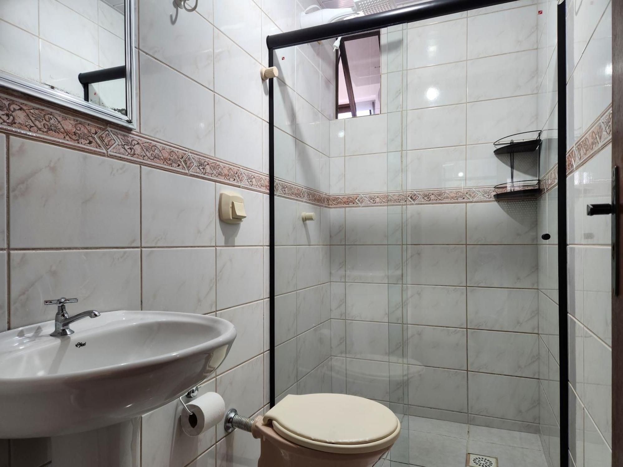 2 Quartos A 200Mts Praia Central, Garagem, Churrasqueira, Wi-Fi 90 Mbps, Pet Friendly Balneário Camboriú Szoba fotó