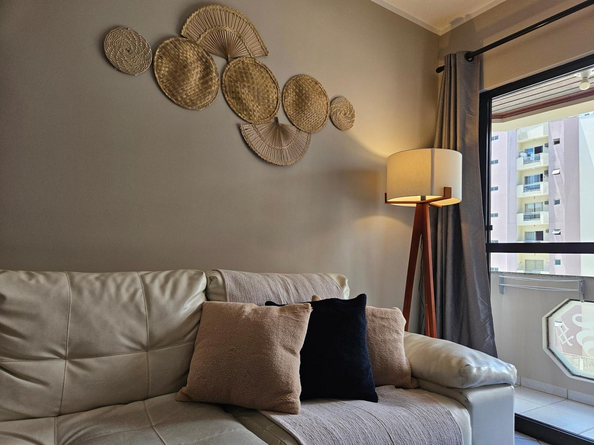 2 Quartos A 200Mts Praia Central, Garagem, Churrasqueira, Wi-Fi 90 Mbps, Pet Friendly Balneário Camboriú Kültér fotó