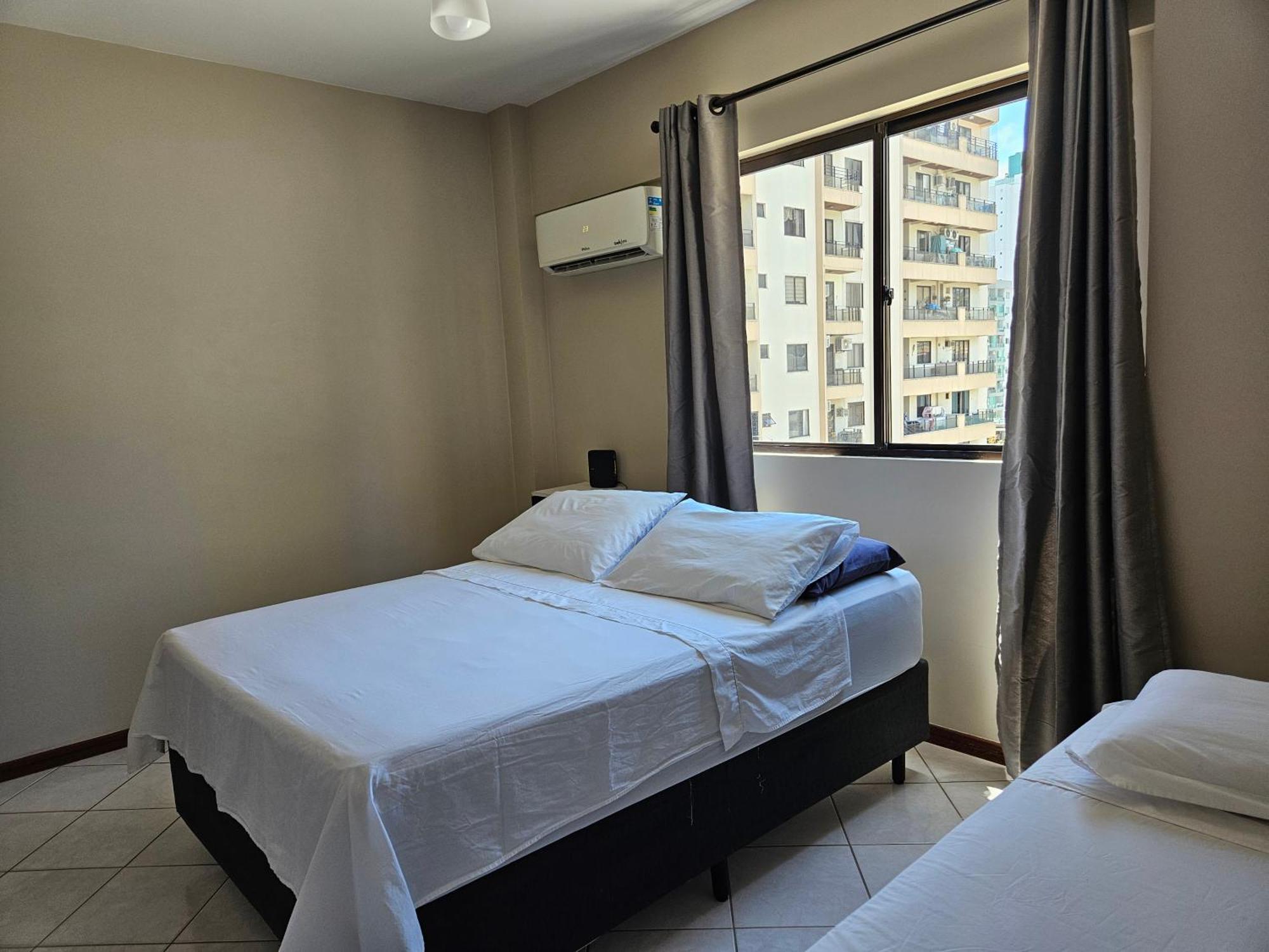 2 Quartos A 200Mts Praia Central, Garagem, Churrasqueira, Wi-Fi 90 Mbps, Pet Friendly Balneário Camboriú Kültér fotó